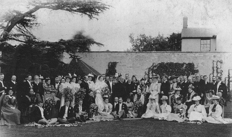 Arthur Edward Elliott (nephew of Emily) and Janet Chennock-Smith married June 1895 B SMALL.jpg