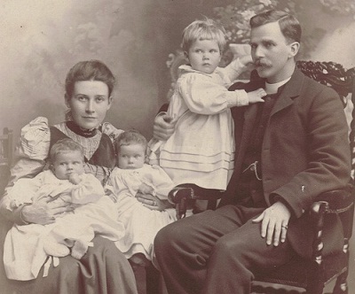 Cecil Barton & Esther with Teddie aged 19 months and Dora & Joan aged 4 months Taken April 1899.jpg