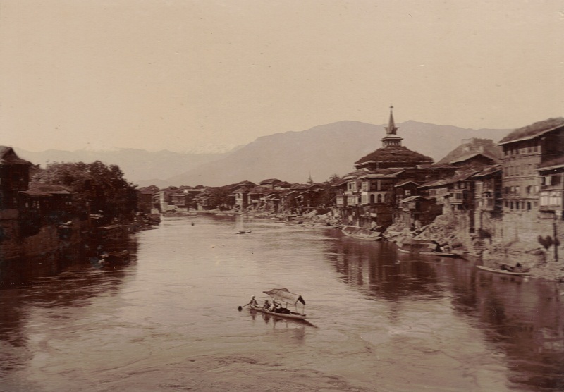 Srinagar from the Fateh Kadal.jpg